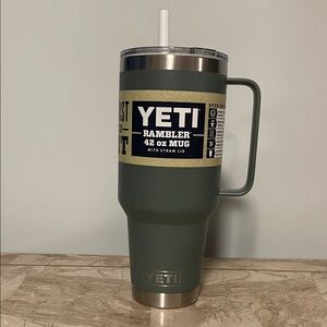 NEW Camp Green Yeti 42oz Rambler Straw Mug